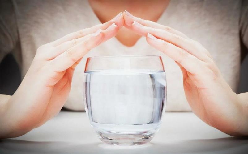 Лечение заговорённой водой